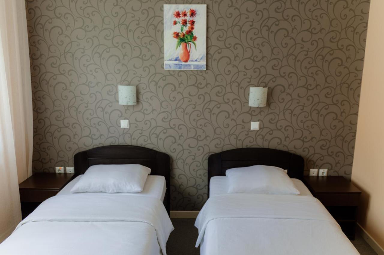 Hotel Drinska lasta Ljubovija Exteriör bild